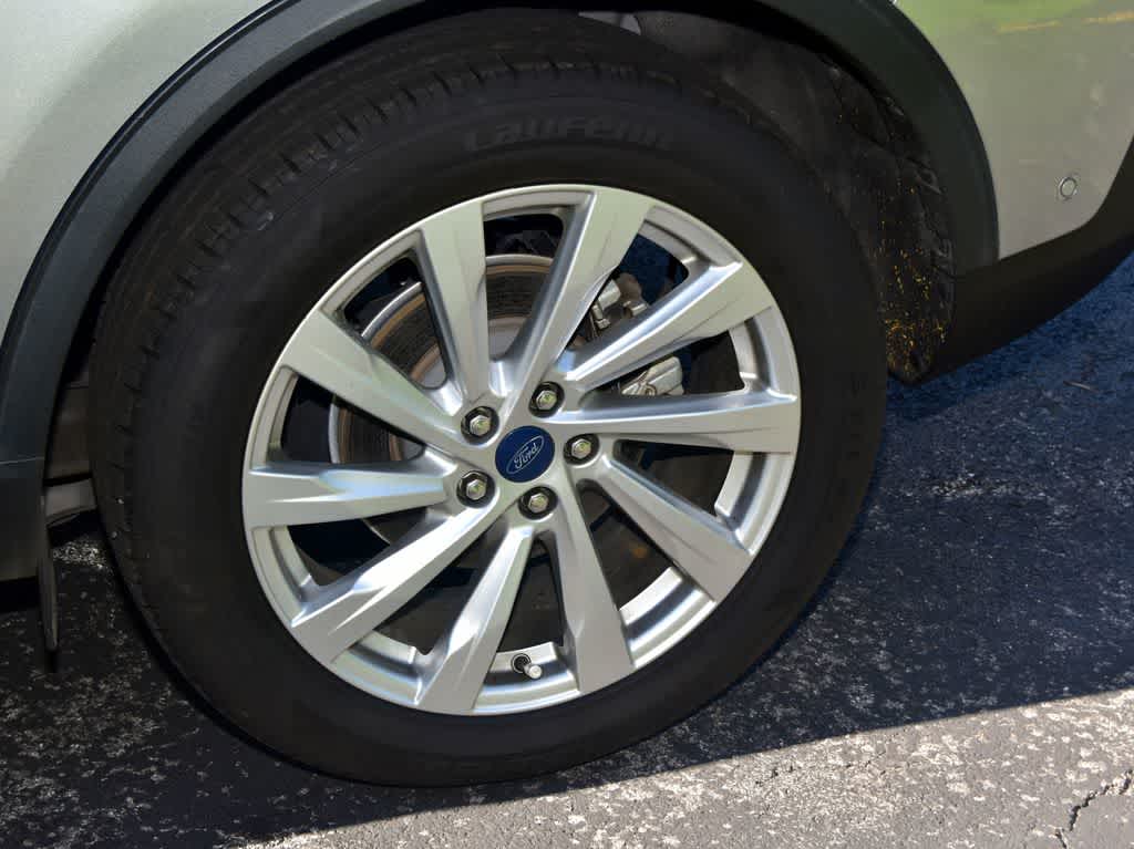 2022 Ford Escape Titanium Hybrid