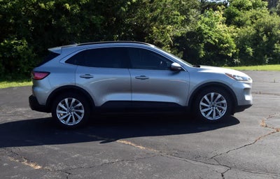 2022 Ford Escape Titanium Hybrid