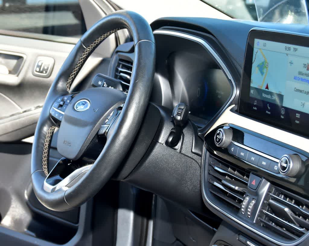 2022 Ford Escape Titanium Hybrid