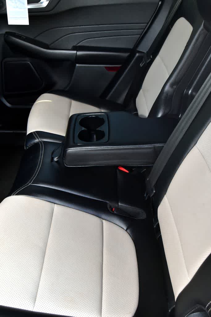 2022 Ford Escape Titanium Hybrid