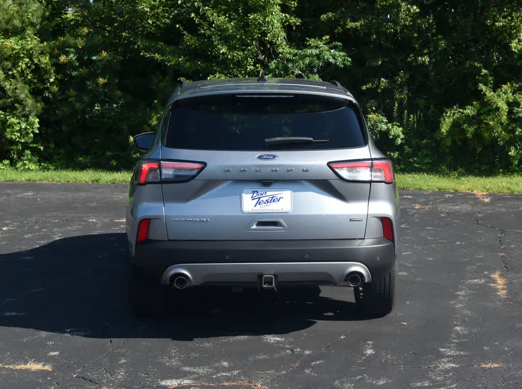 2022 Ford Escape Titanium Hybrid
