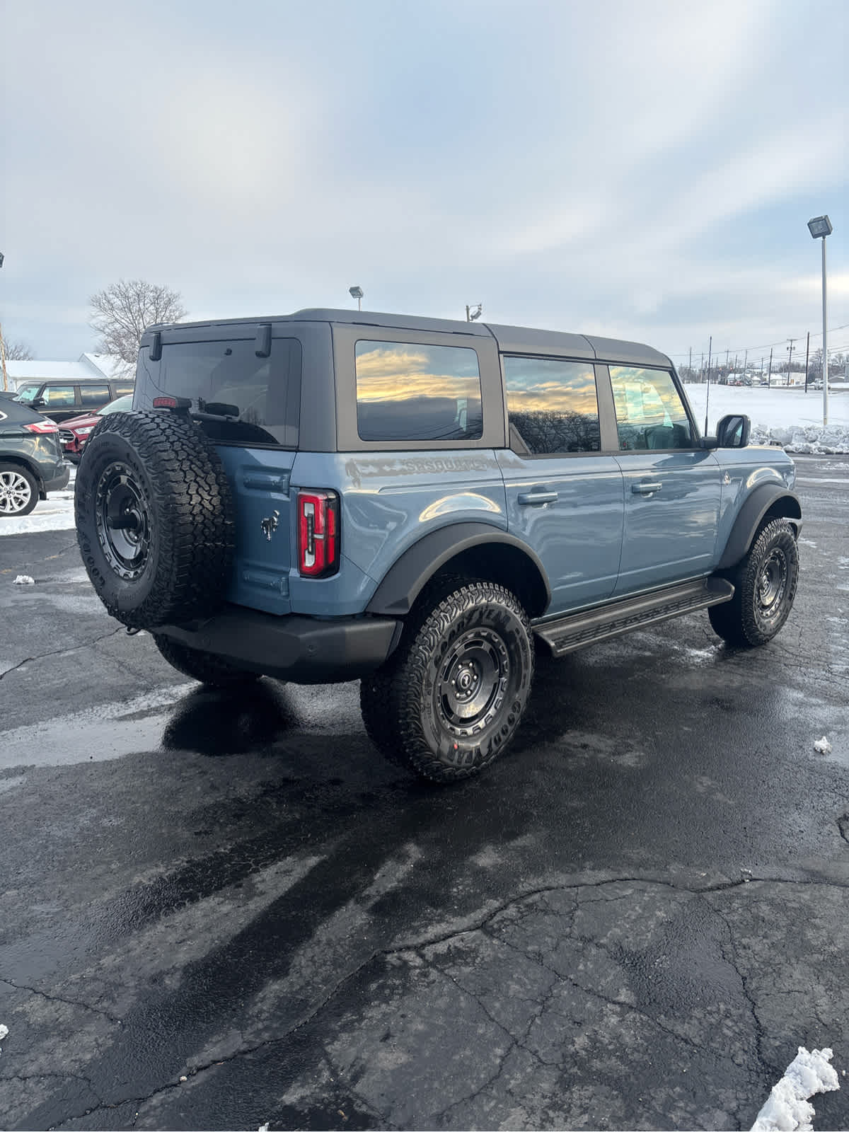 2025 Ford Bronco Outer Banks