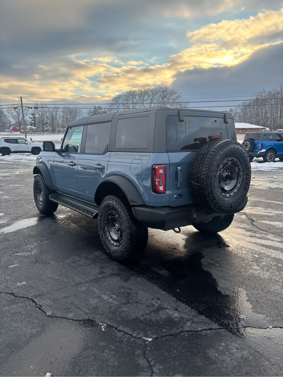 2025 Ford Bronco Outer Banks