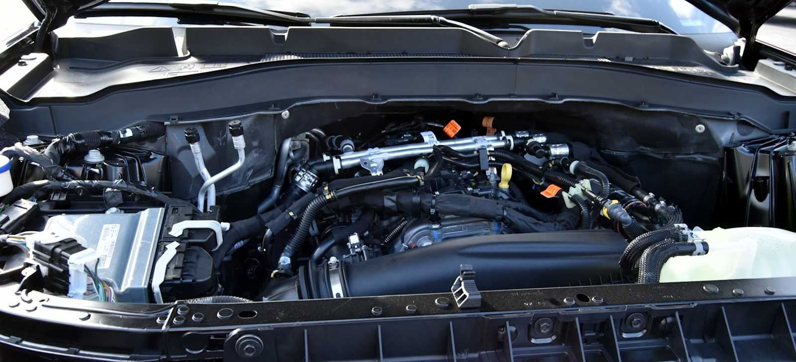 2026 Ford Explorer Active w/100A Pkg