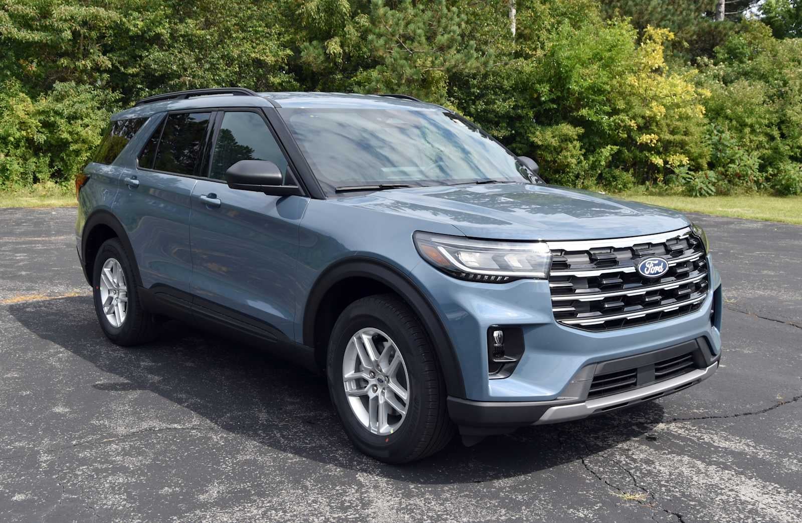2027 Ford Explorer Active w/100A Pkg