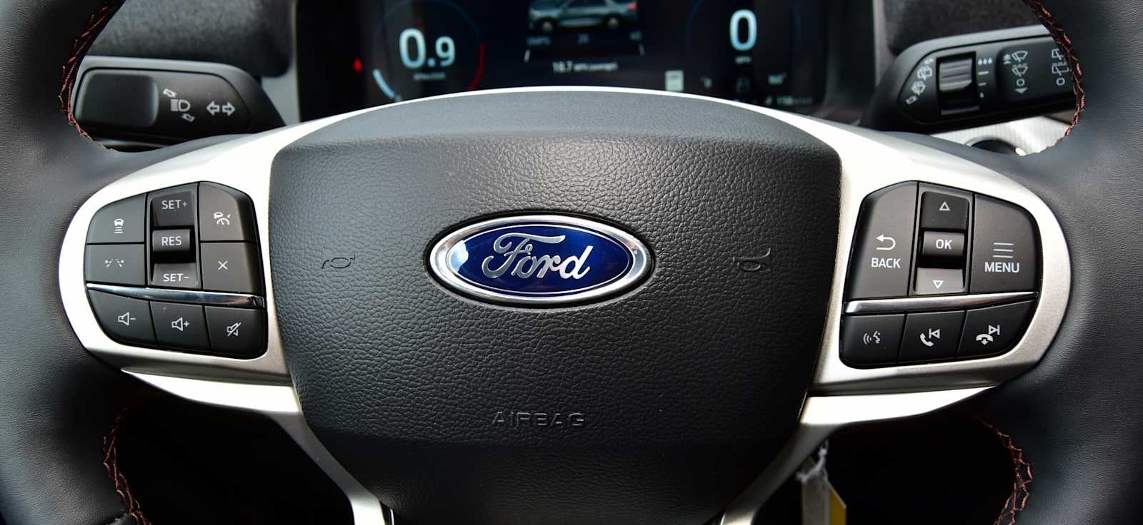 2027 Ford Explorer Active w/100A Pkg