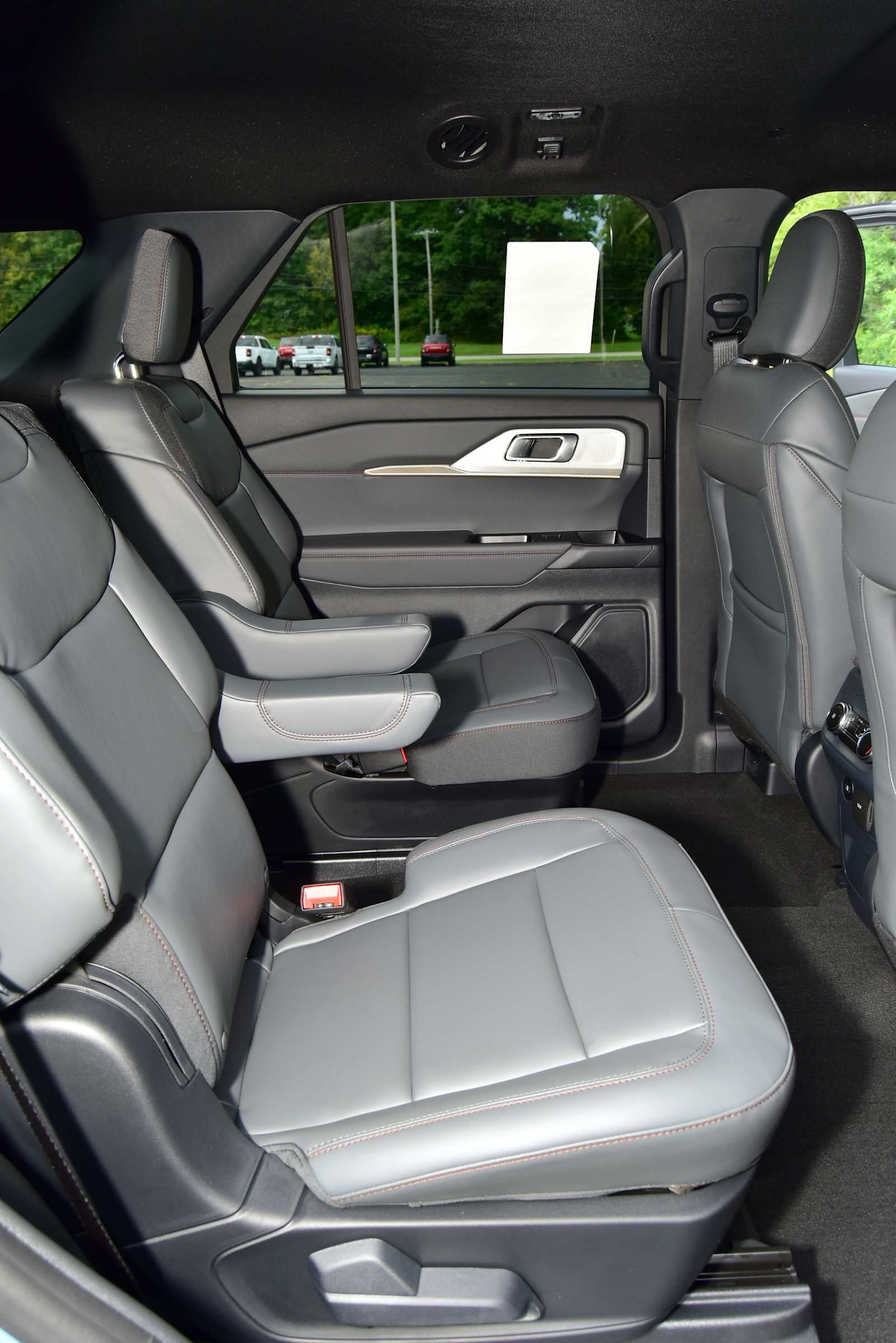 2027 Ford Explorer Active w/100A Pkg