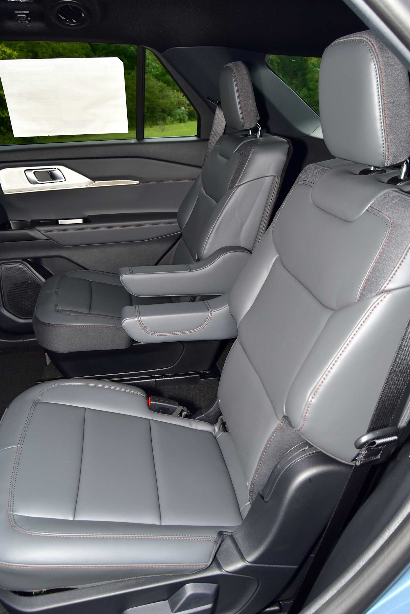 2027 Ford Explorer Active w/100A Pkg