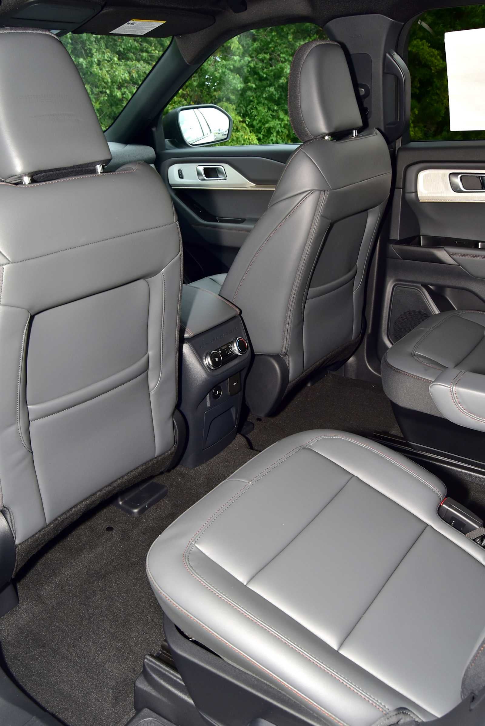 2027 Ford Explorer Active w/100A Pkg