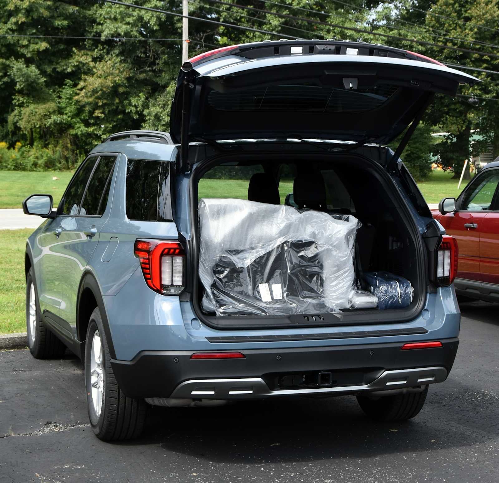 2027 Ford Explorer Active w/100A Pkg