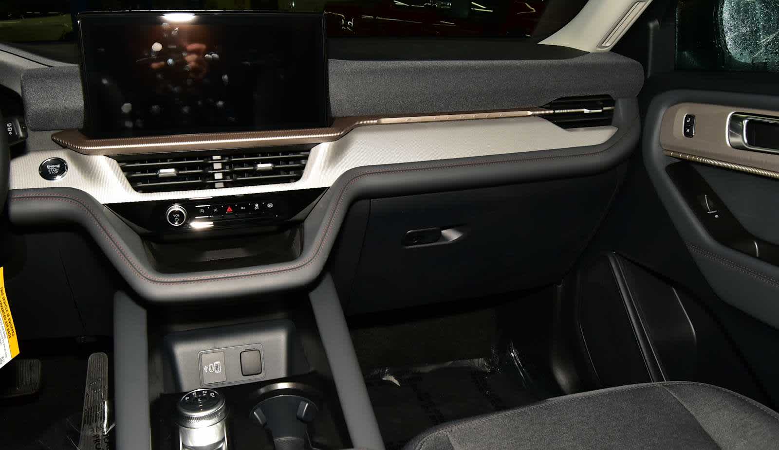 2026 Ford Explorer Active w/100A Pkg