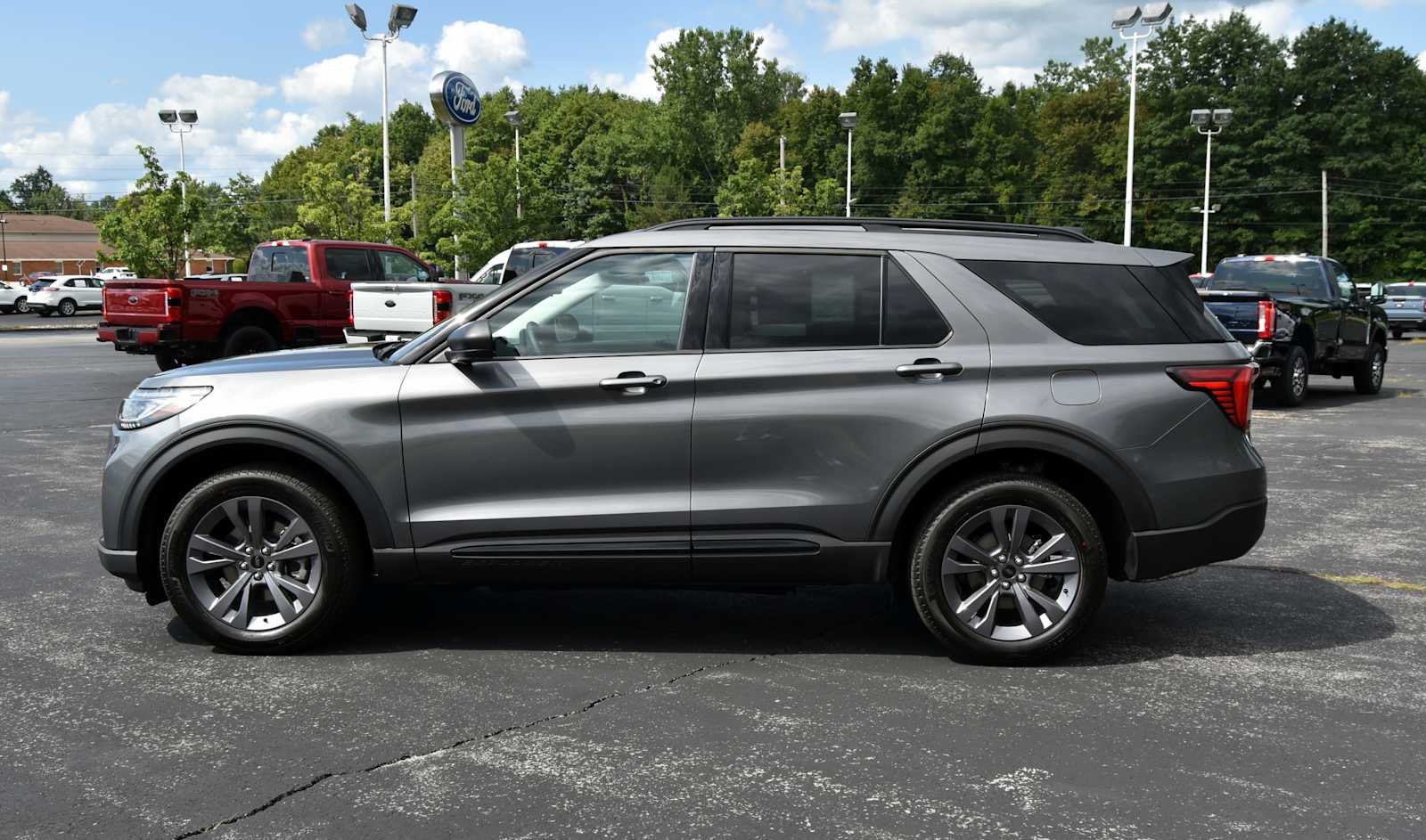 2026 Ford Explorer Active w/200A Pkg
