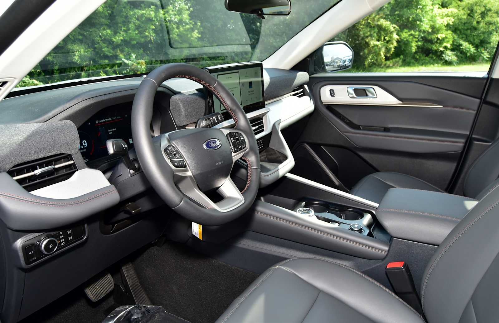 2026 Ford Explorer Active w/200A Pkg