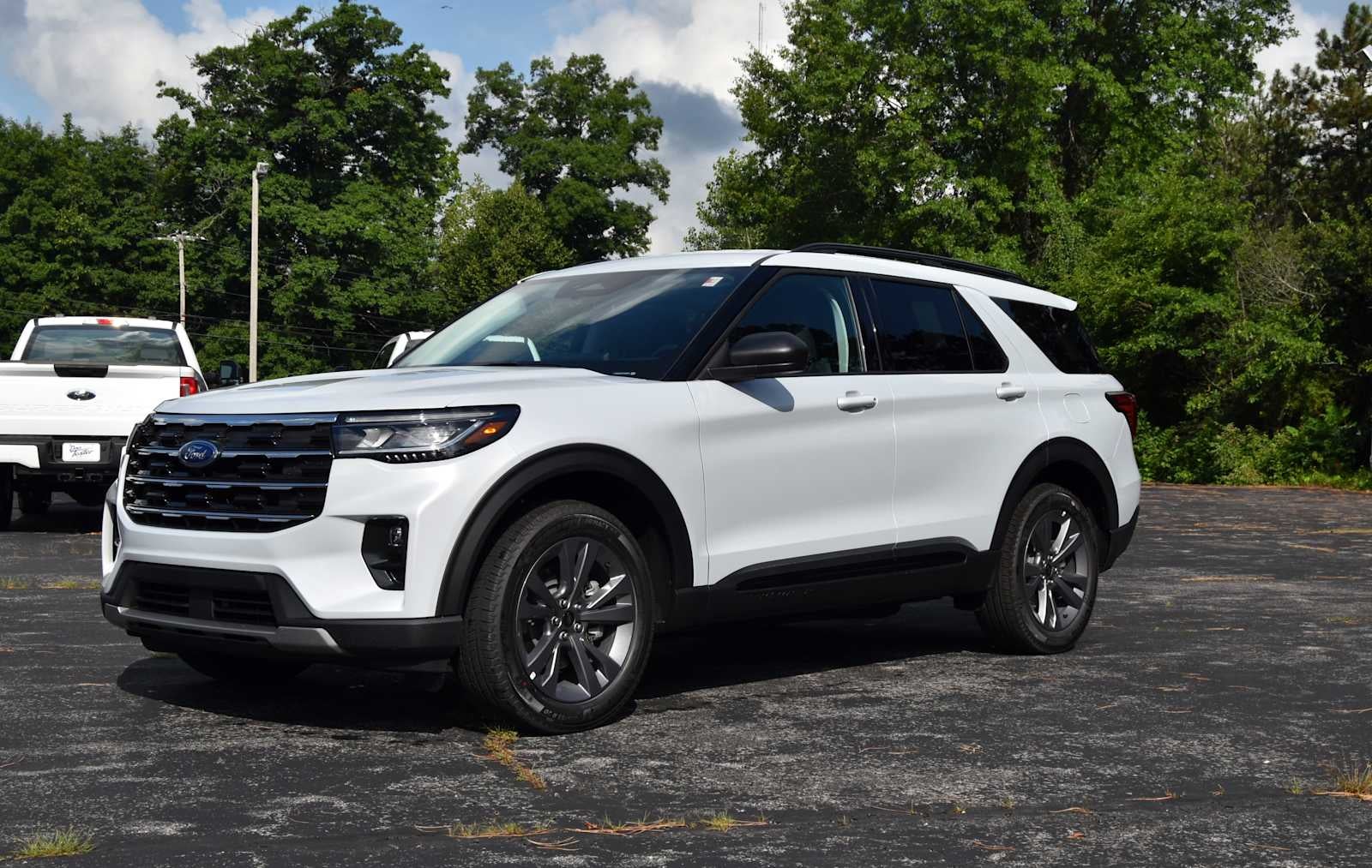 2026 Ford Explorer Active w/200A Pkg