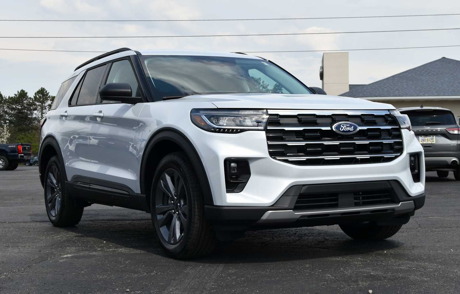 2026 Ford Explorer Active w/100A Pkg