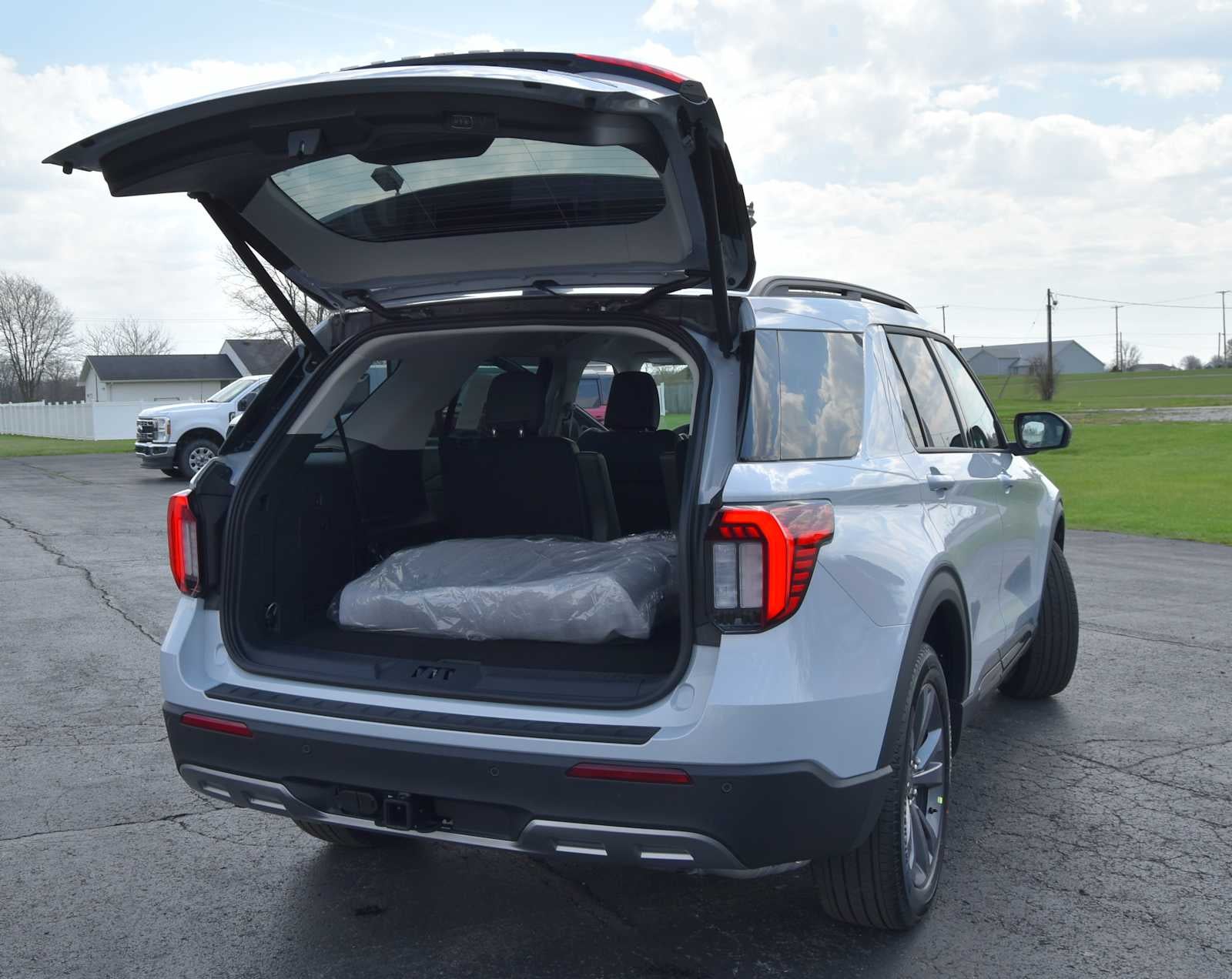 2026 Ford Explorer Active w/100A Pkg