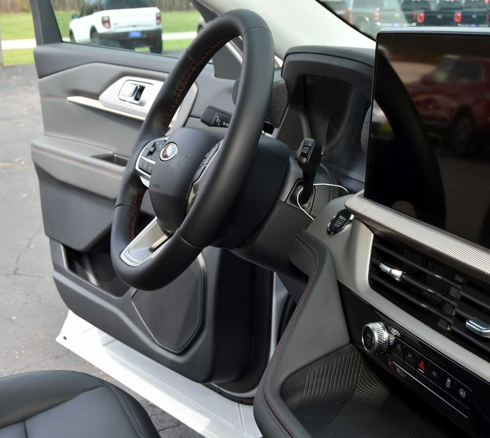 2026 Ford Explorer Active w/100A Pkg