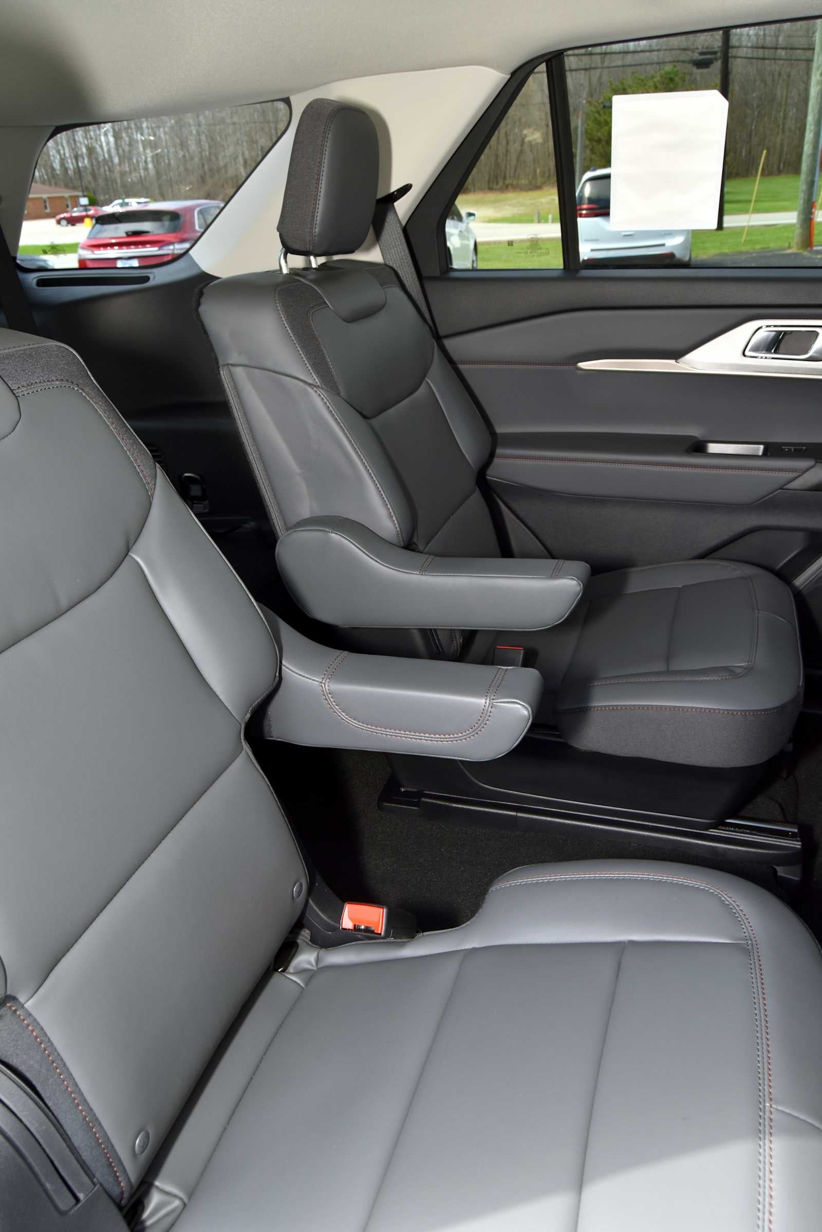 2026 Ford Explorer Active w/100A Pkg