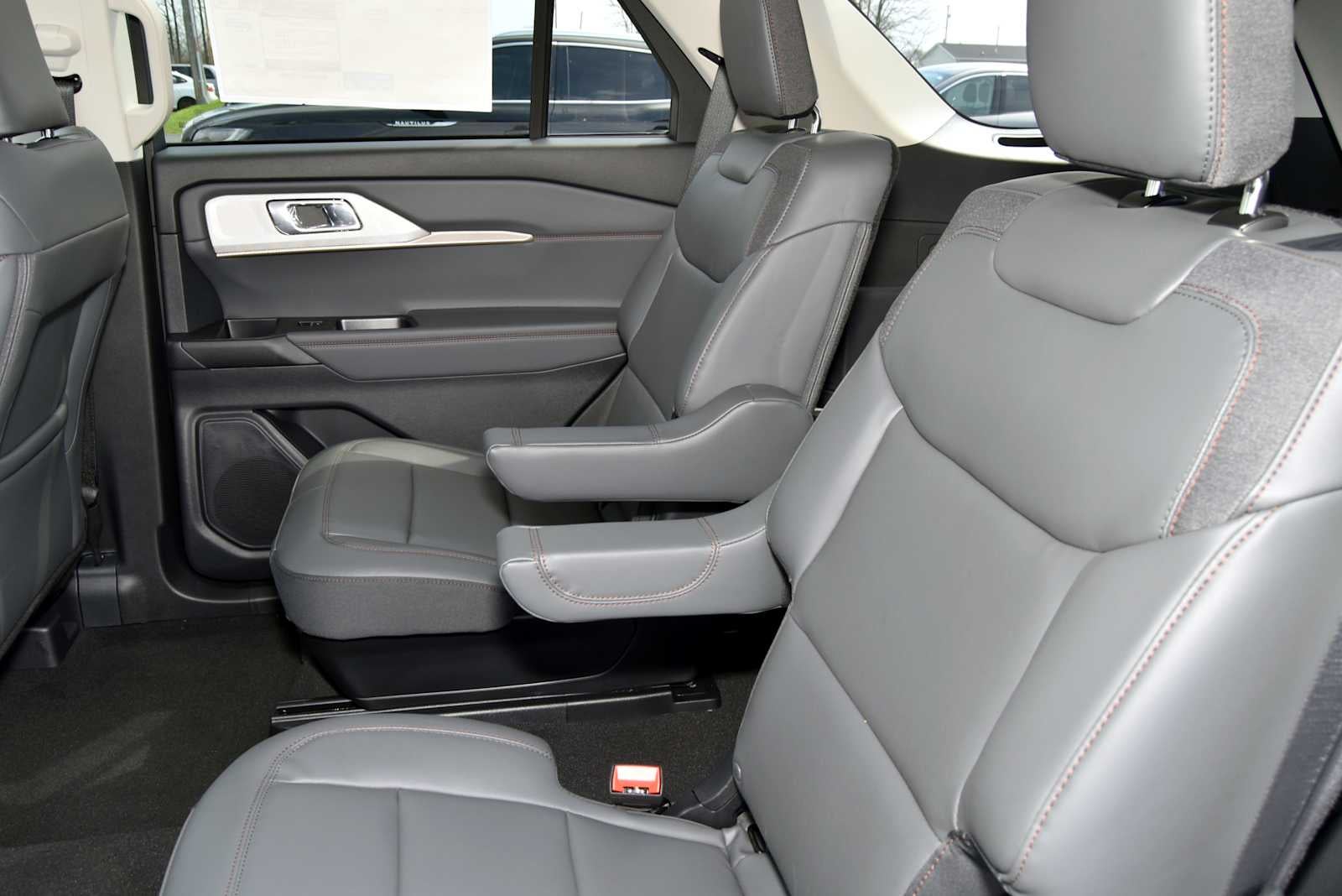 2026 Ford Explorer Active w/100A Pkg