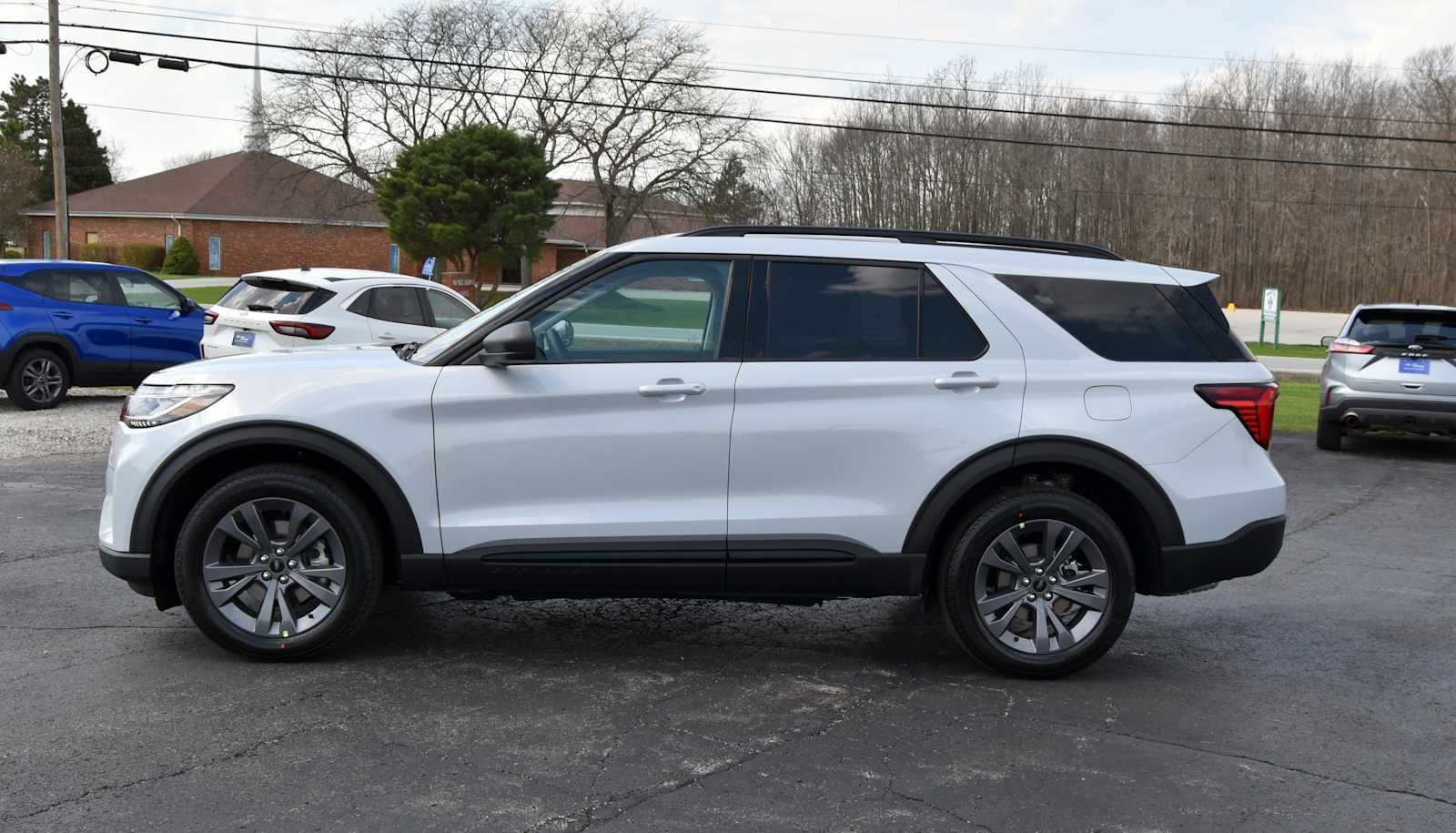 2026 Ford Explorer Active w/100A Pkg