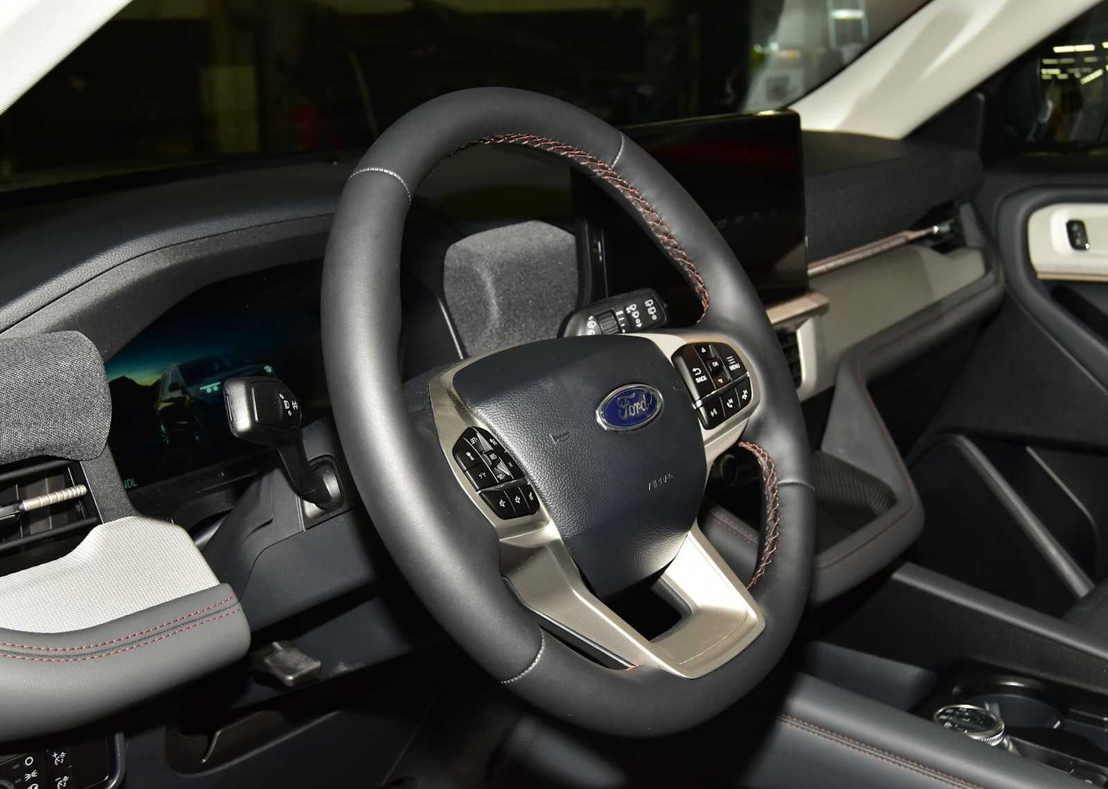 2026 Ford Explorer Active w/200A Pkg