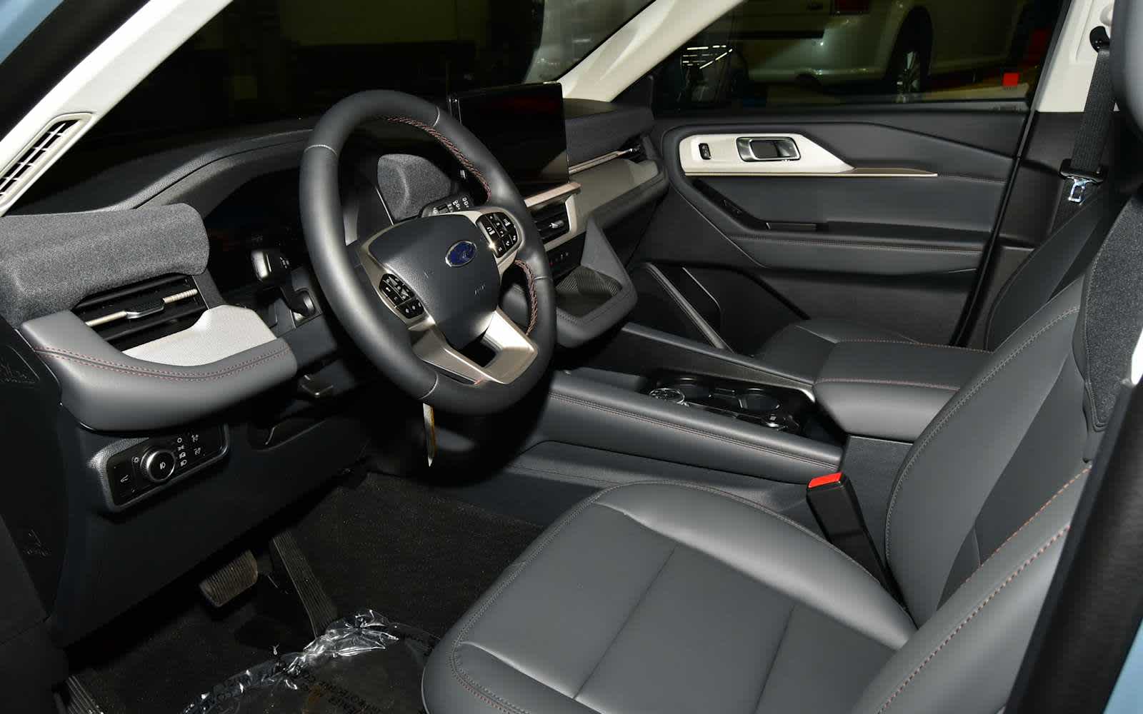 2026 Ford Explorer Active w/100A Pkg