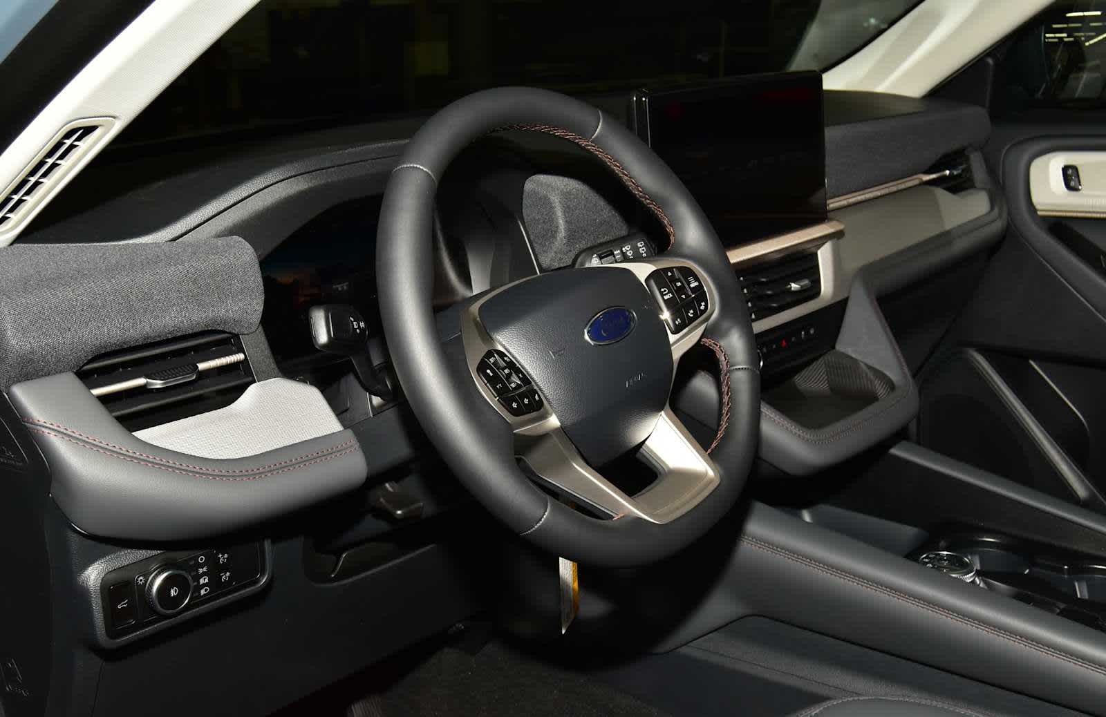 2026 Ford Explorer Active w/100A Pkg