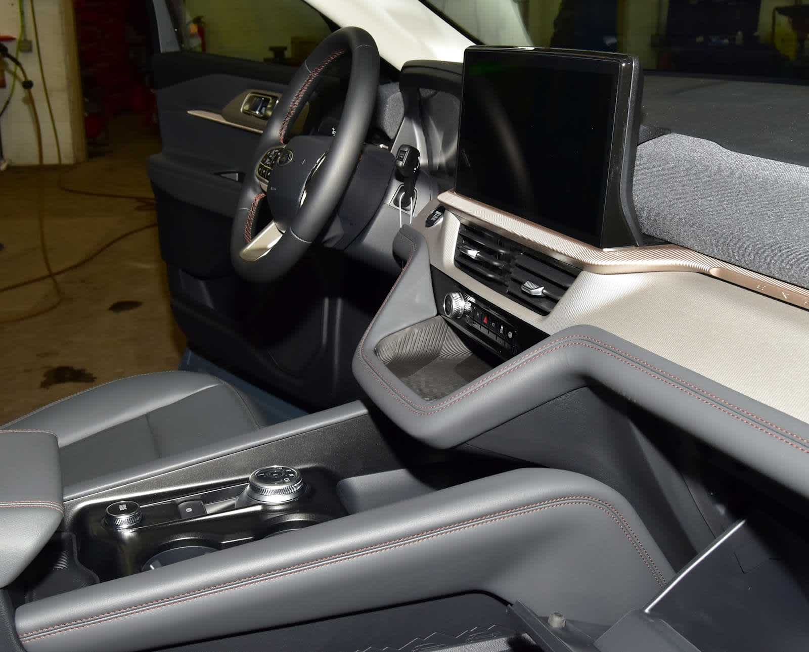 2026 Ford Explorer Active w/100A Pkg