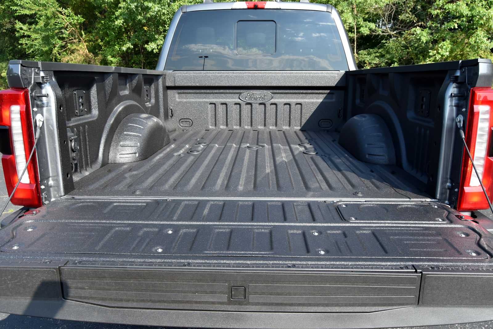 2027 Ford Super Duty F-250 SRW F-250® XLT