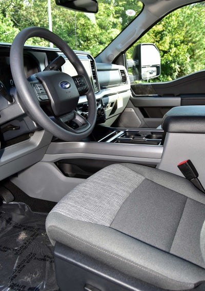 2027 Ford Super Duty F-250 SRW F-250® XLT