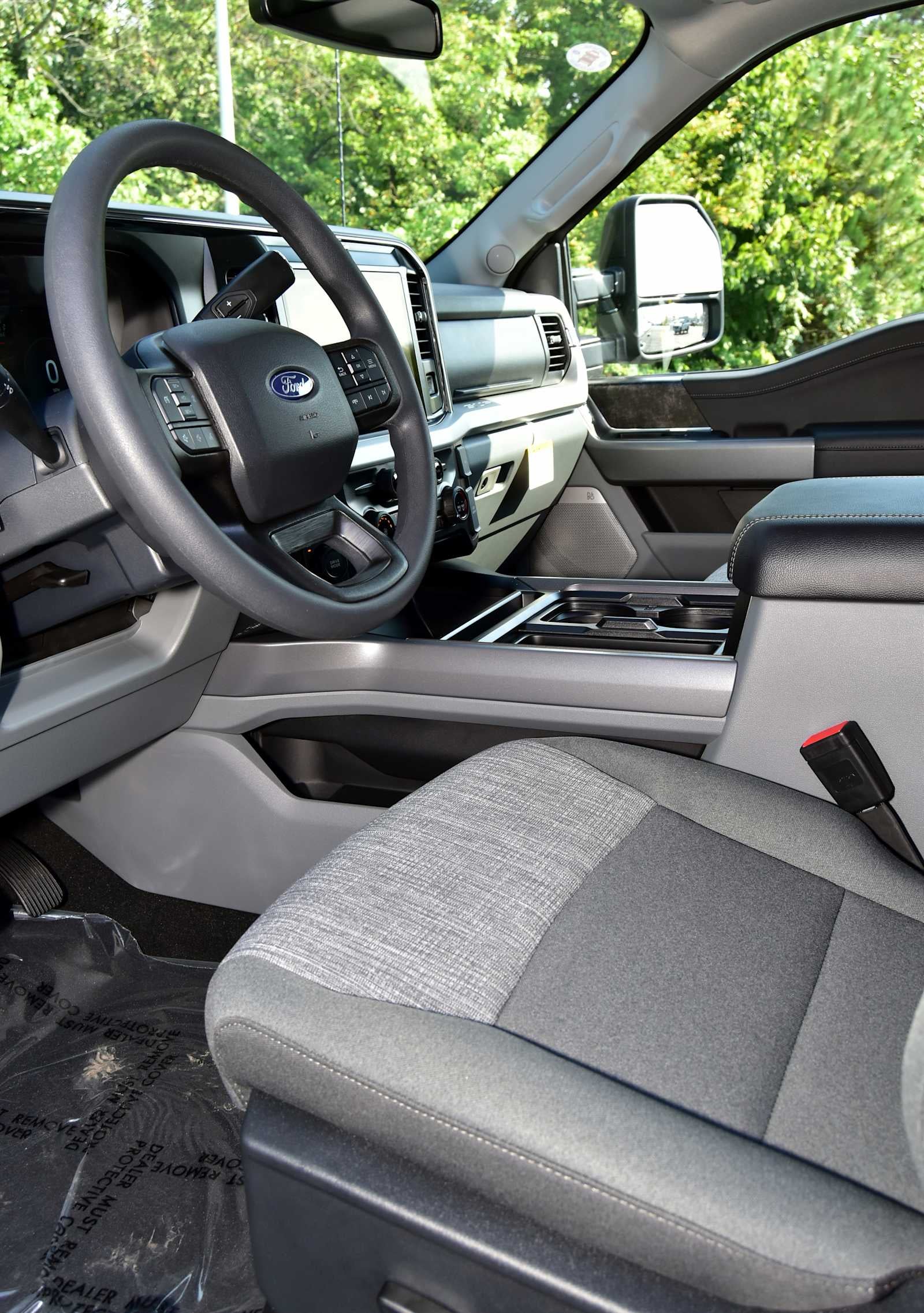2027 Ford Super Duty F-250 SRW F-250® XLT