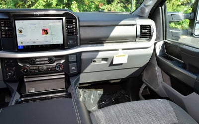 2027 Ford Super Duty F-250 SRW F-250® XLT
