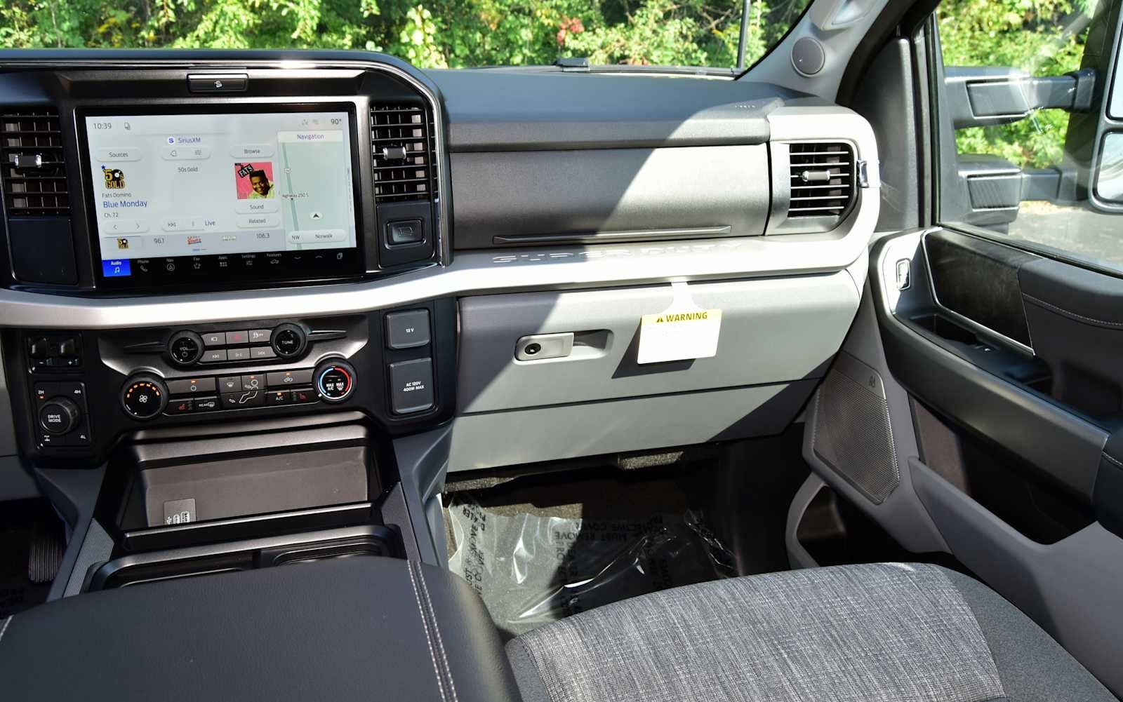 2027 Ford Super Duty F-250 SRW F-250® XLT
