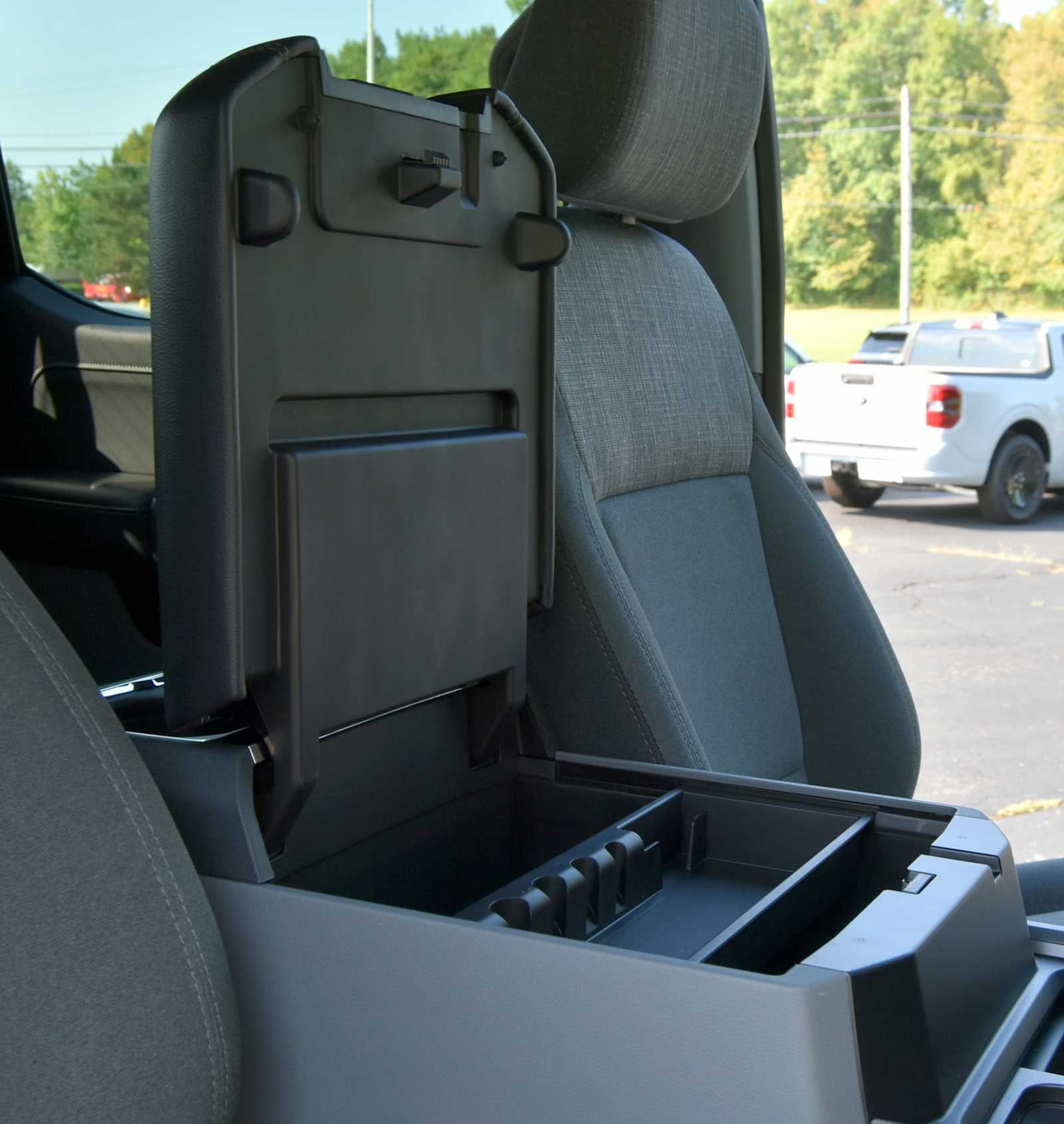 2027 Ford Super Duty F-250 SRW F-250® XLT