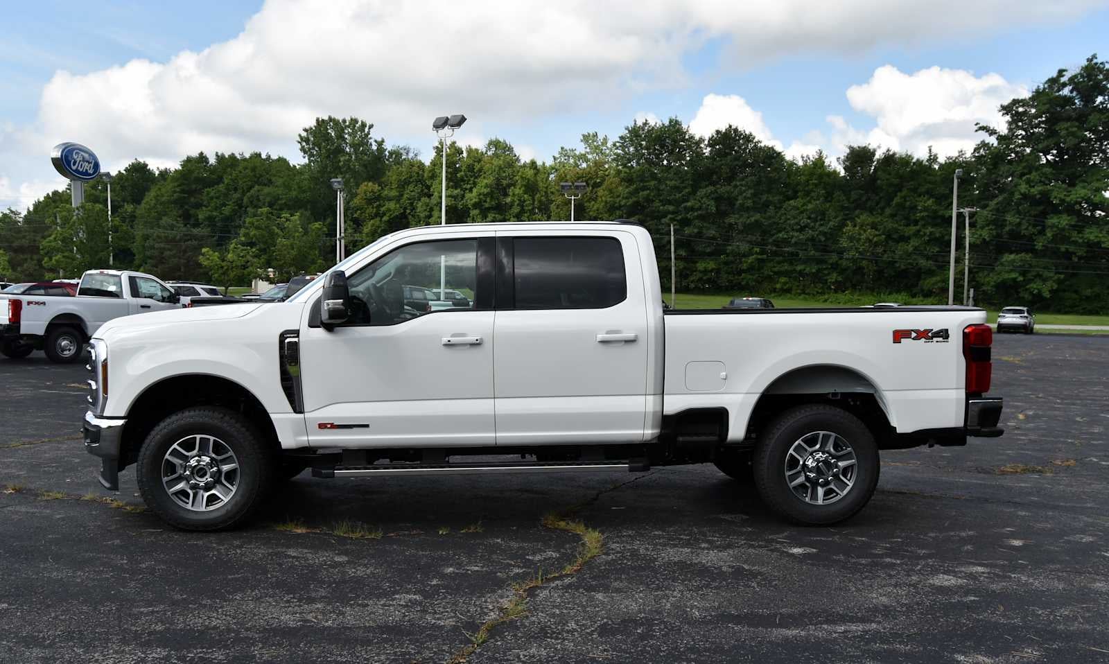 2026 Ford Super Duty F-350 SRW LARIAT