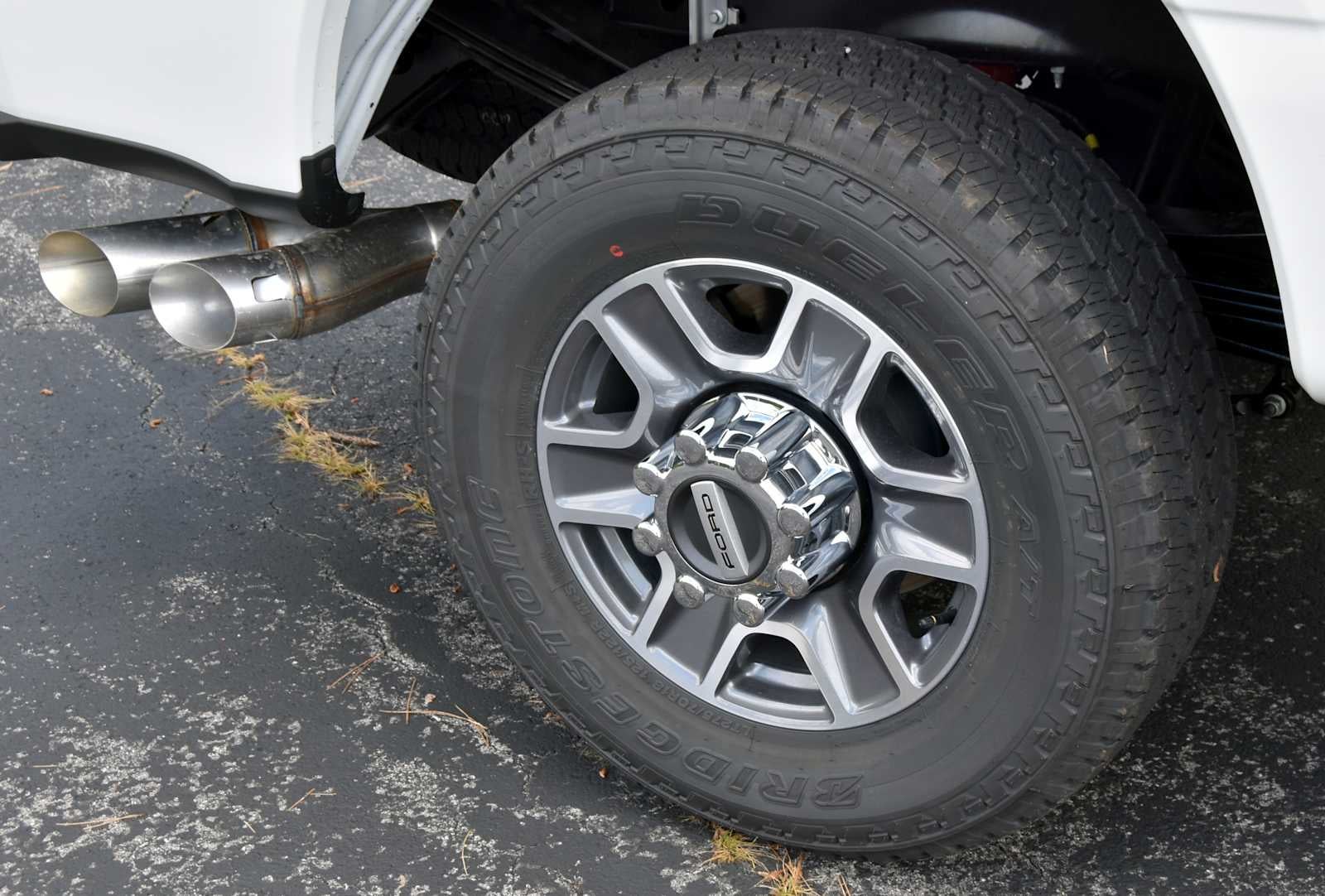 2026 Ford Super Duty F-350 SRW LARIAT