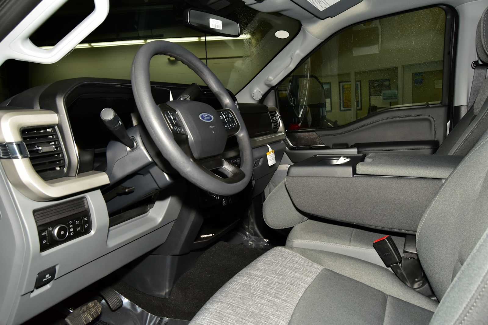 2026 Ford Super Duty F-350 SRW XLT