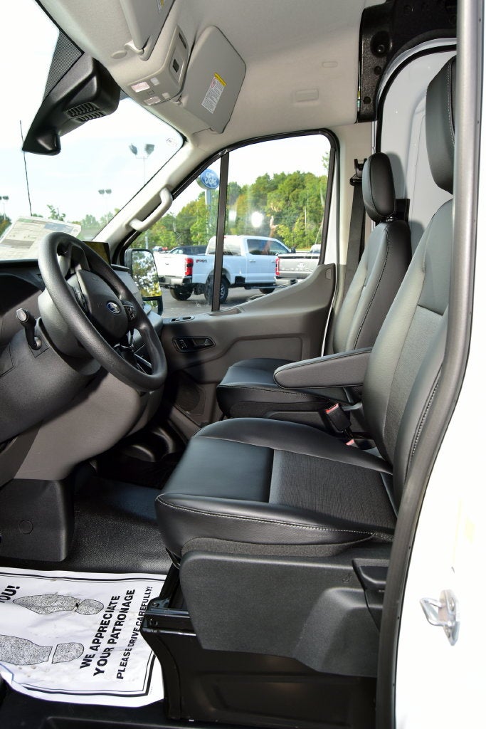 2027 Ford Transit-250 Base