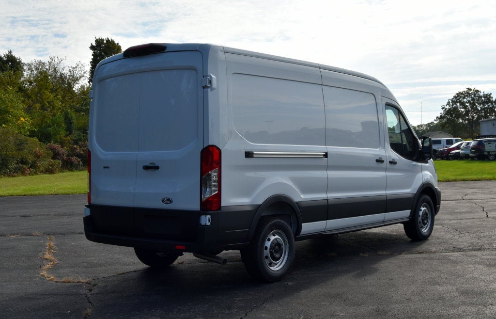 2027 Ford Transit-250 Base