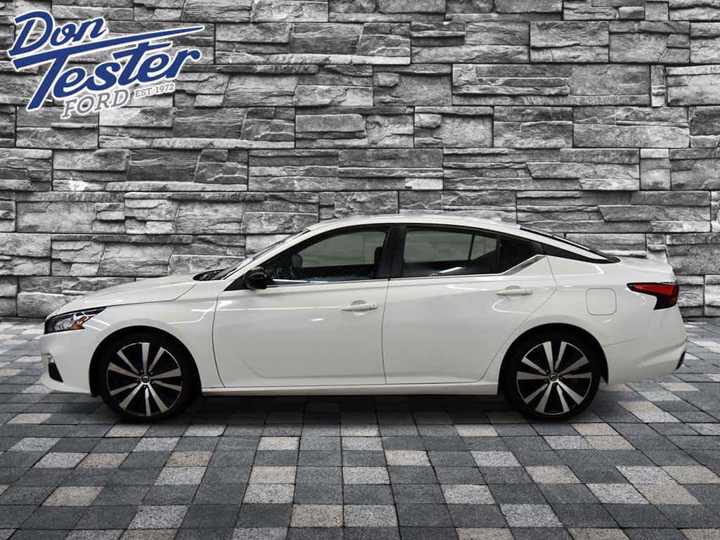 2022 Nissan Altima 2.5 SR
