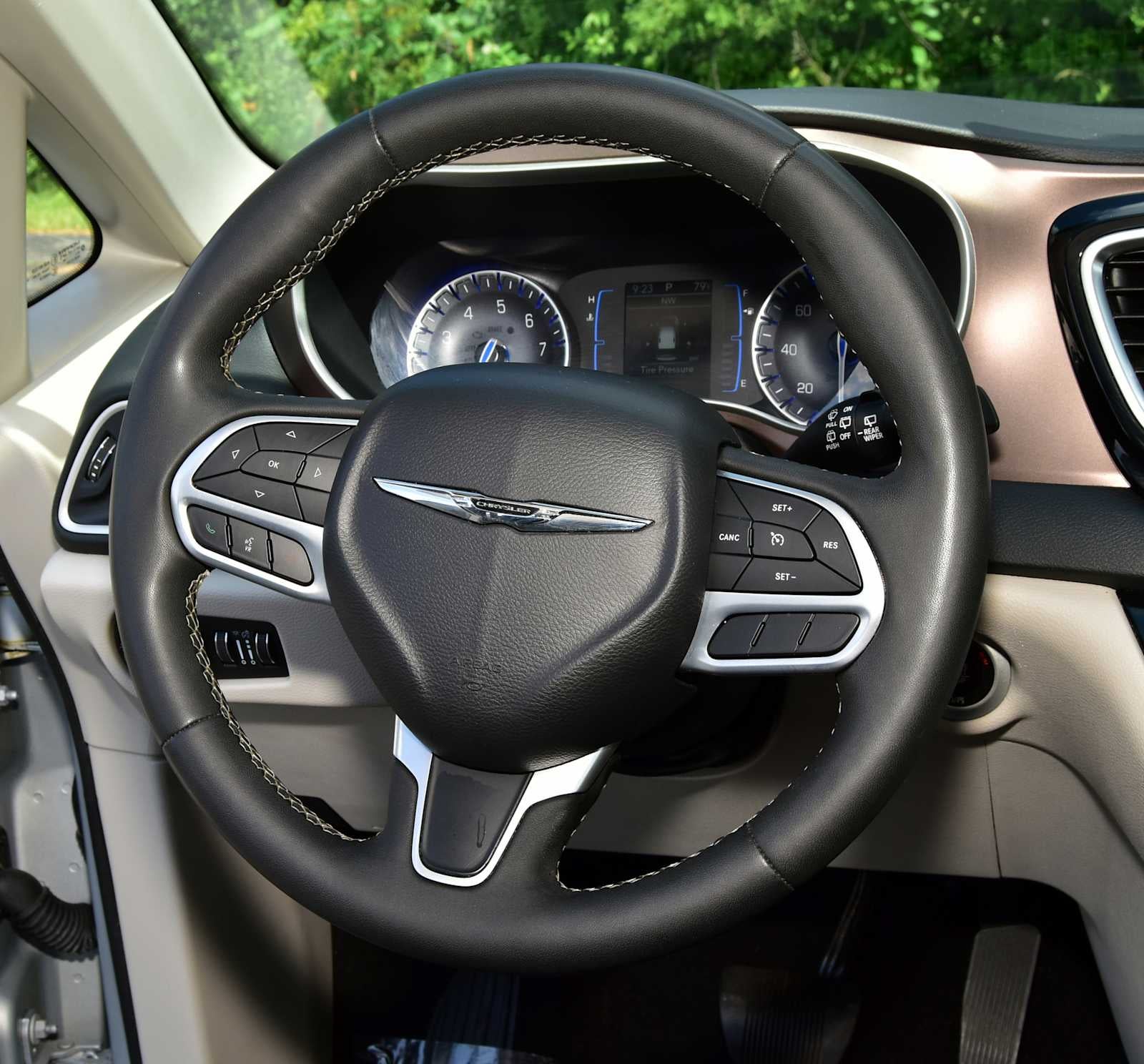 2022 Chrysler Voyager LX