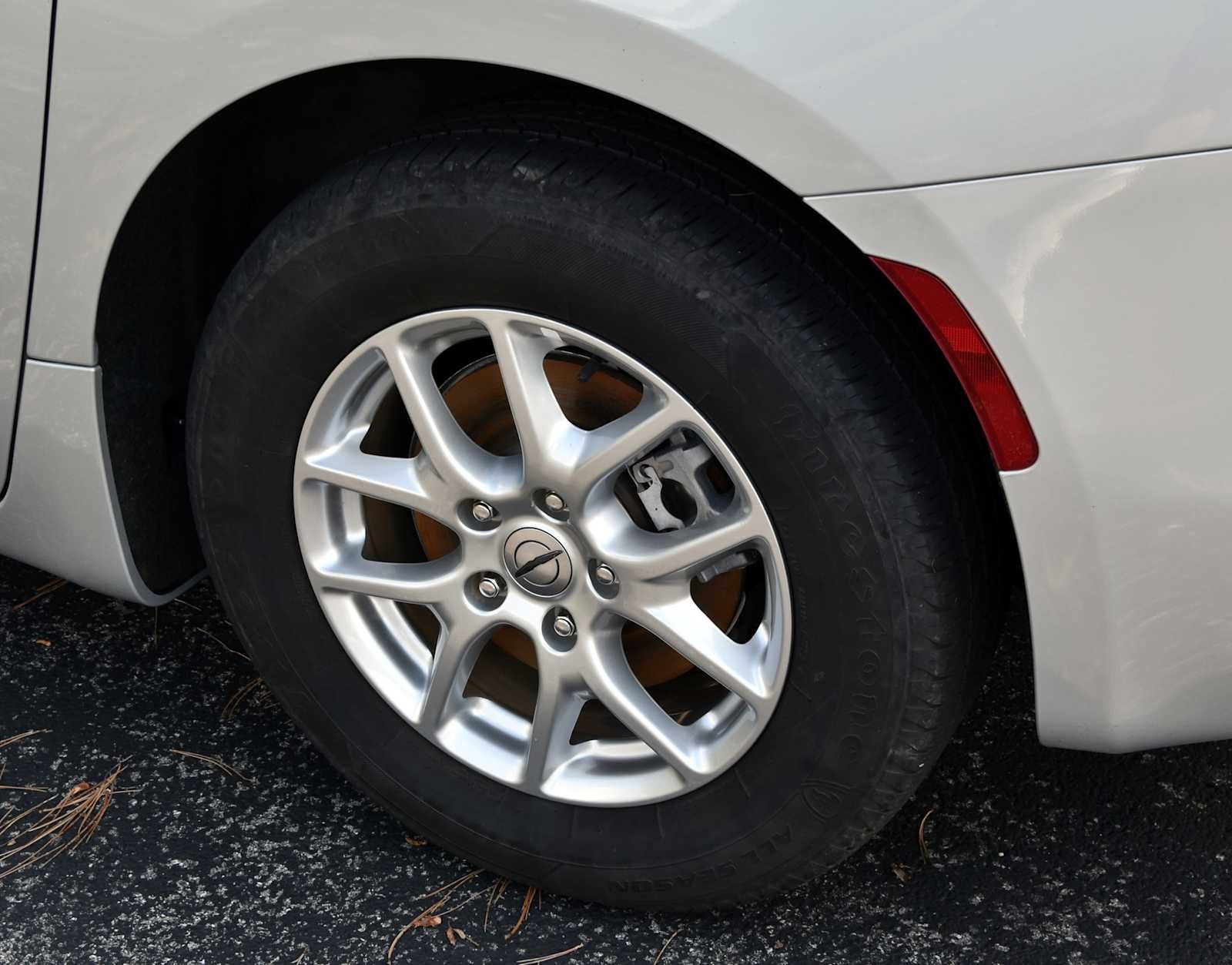 2022 Chrysler Voyager LX