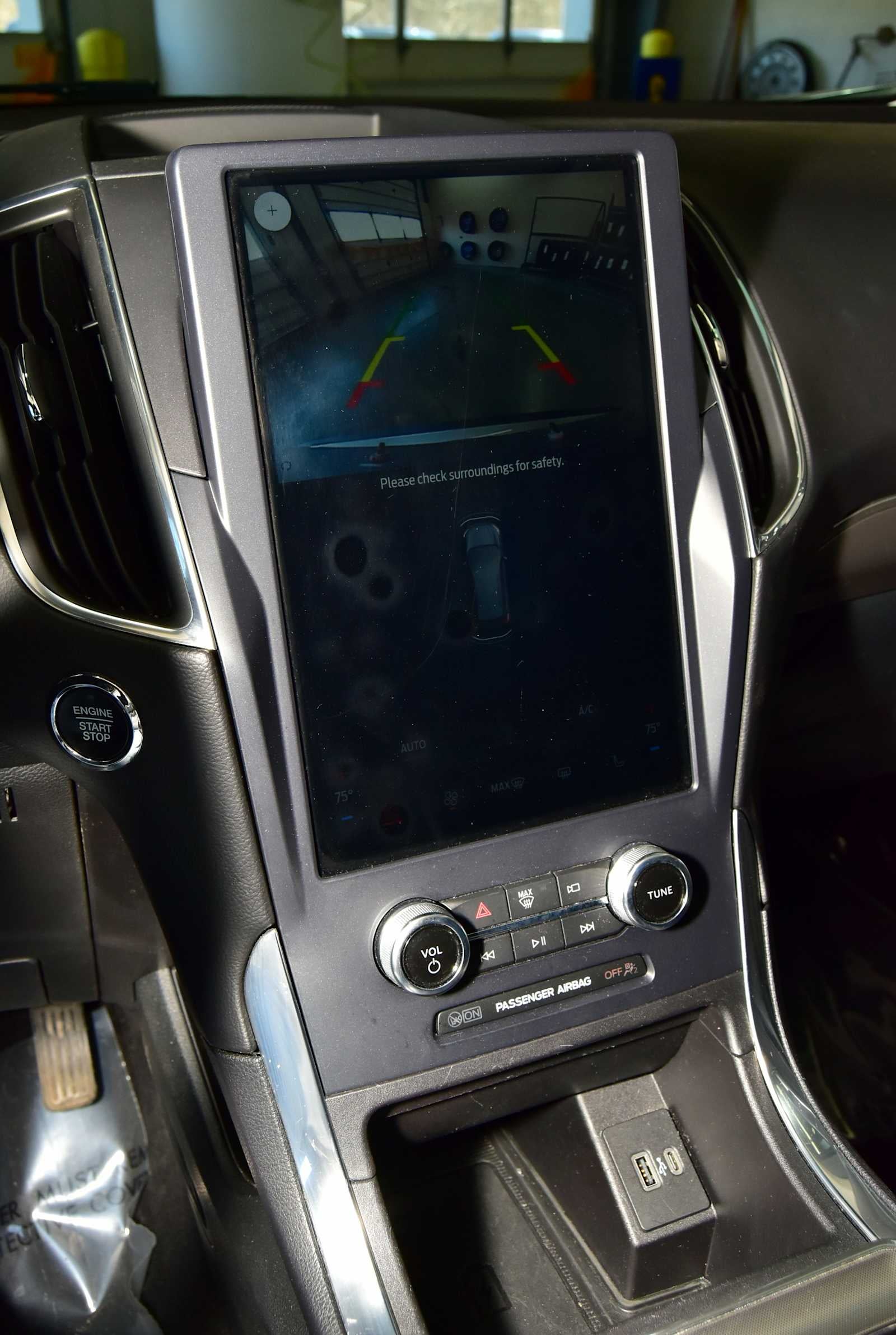 2023 Ford Edge Titanium