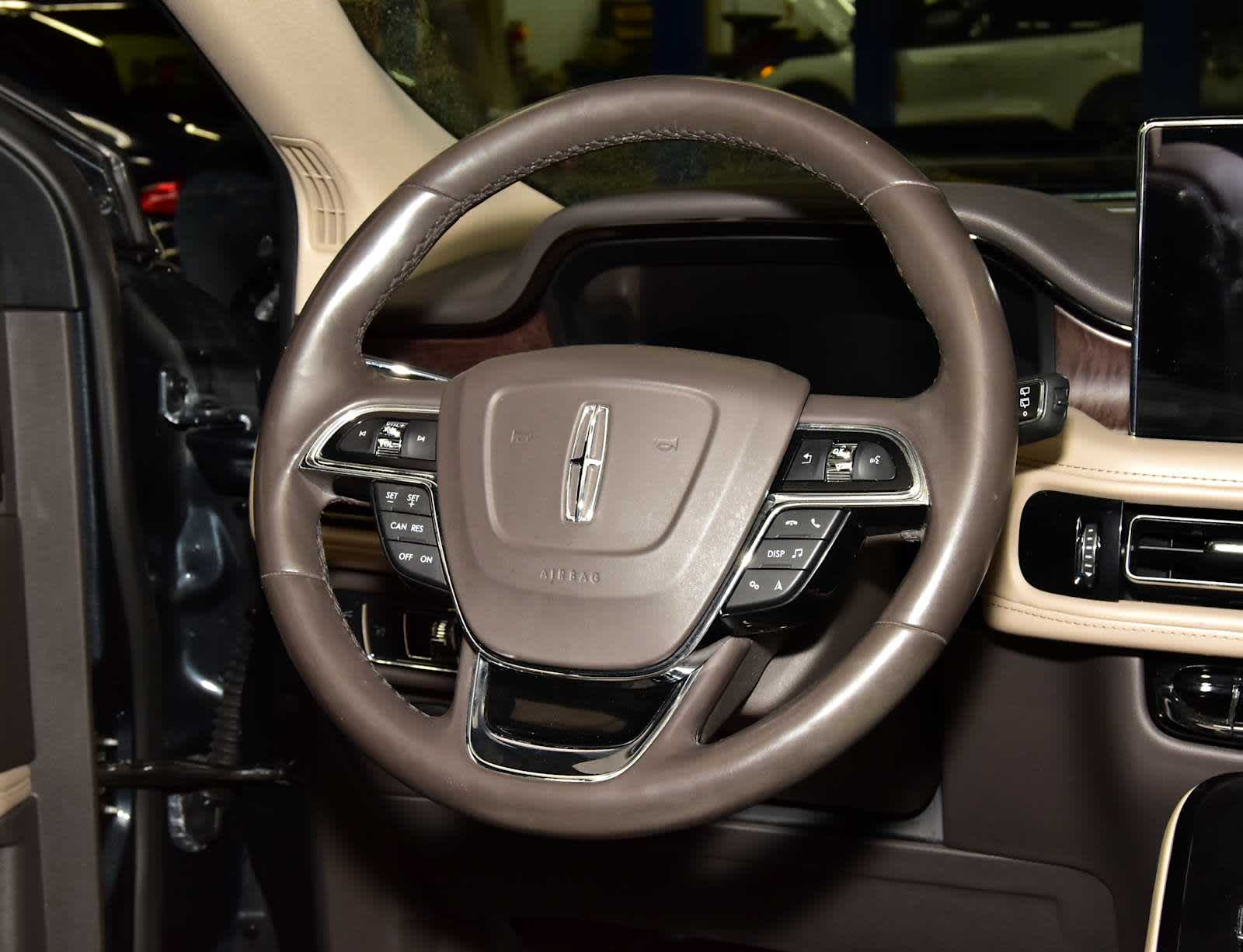 2021 Lincoln Nautilus Reserve