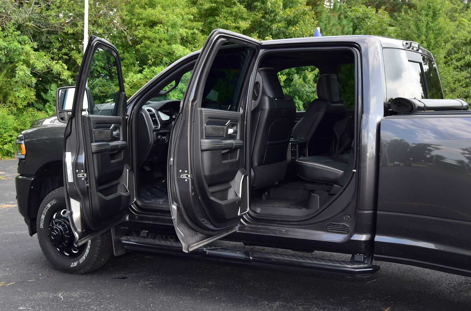 2024 RAM 3500 Laramie