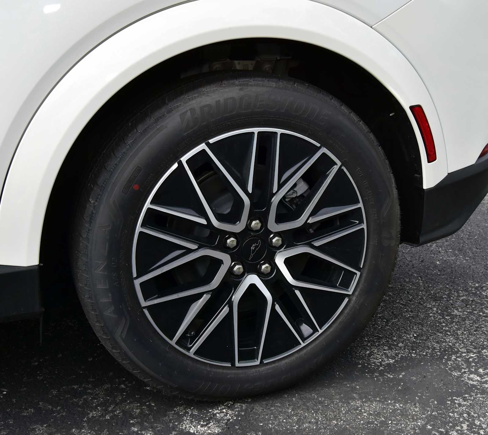 2026 Ford Mustang Mach-E Premium - Photo 13