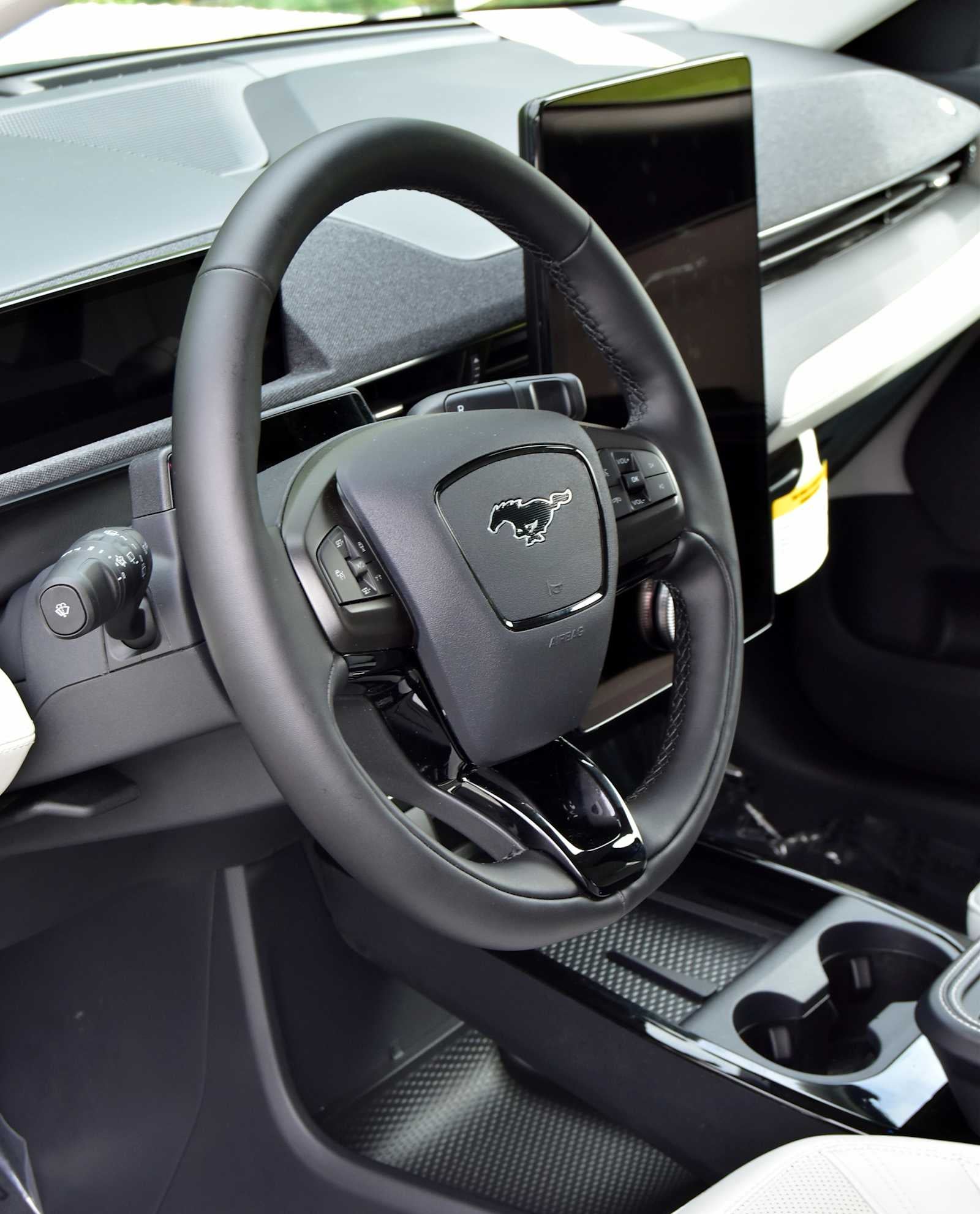 2026 Ford Mustang Mach-E Premium - Photo 19
