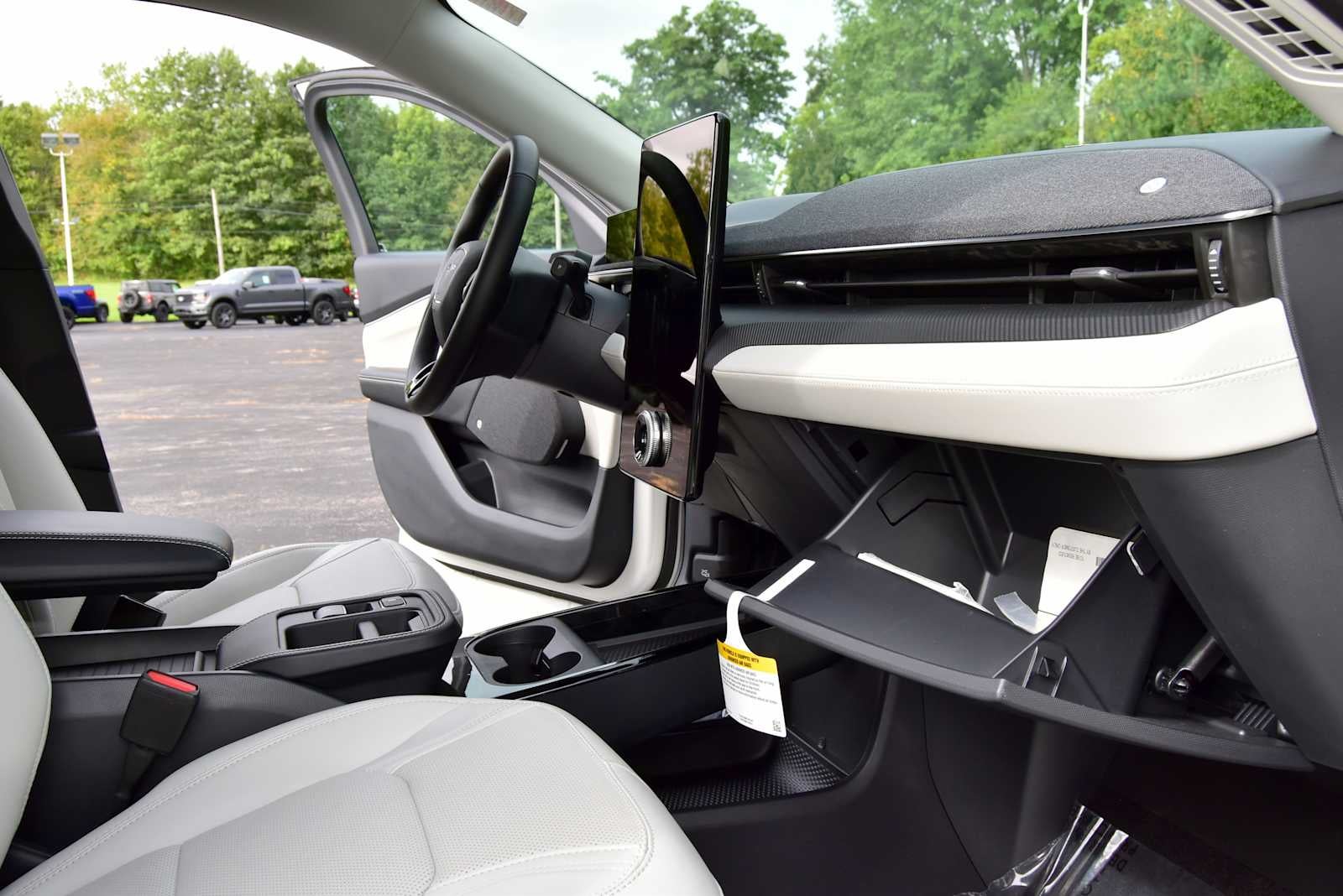 2026 Ford Mustang Mach-E Premium - Photo 31