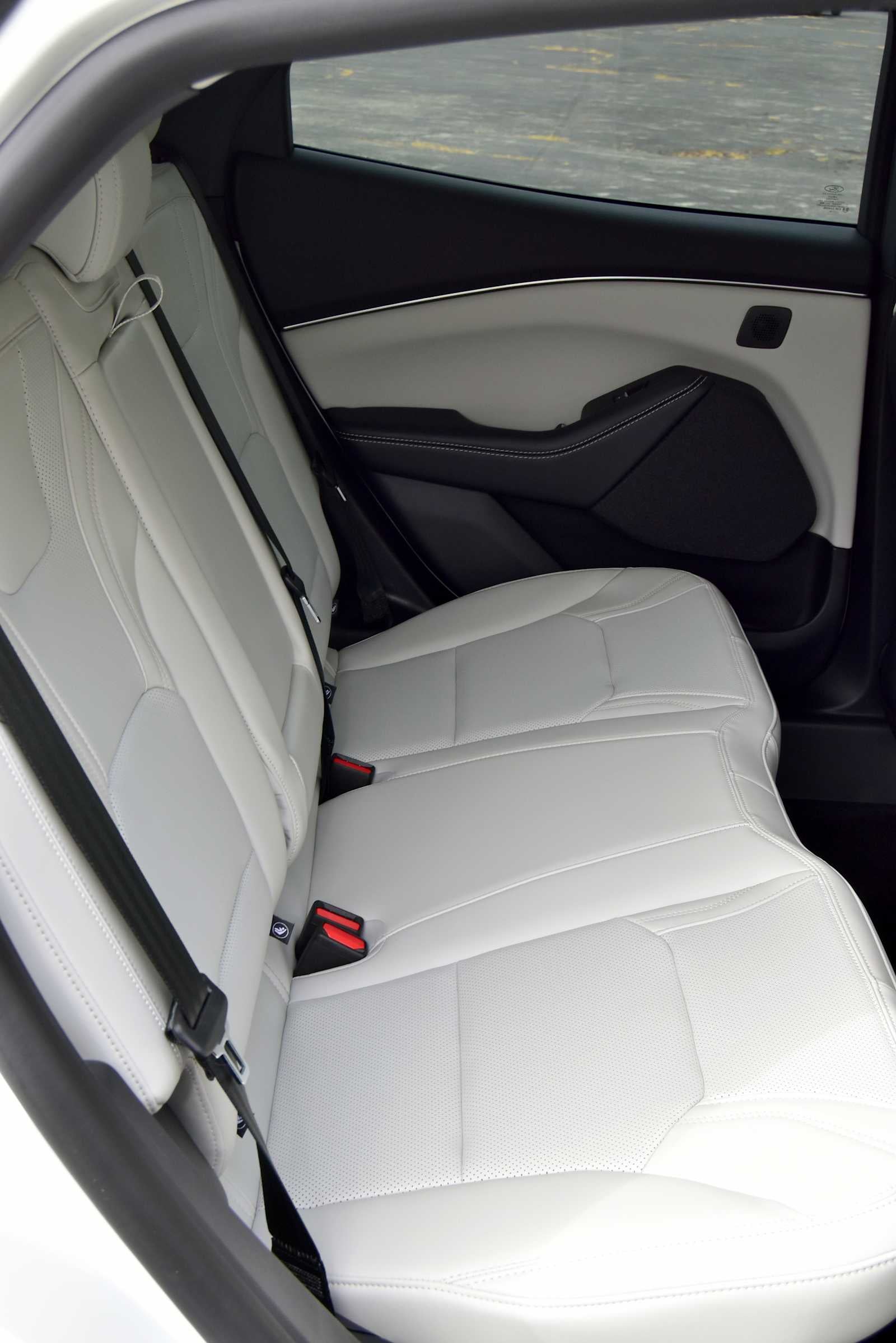 2026 Ford Mustang Mach-E Premium - Photo 36