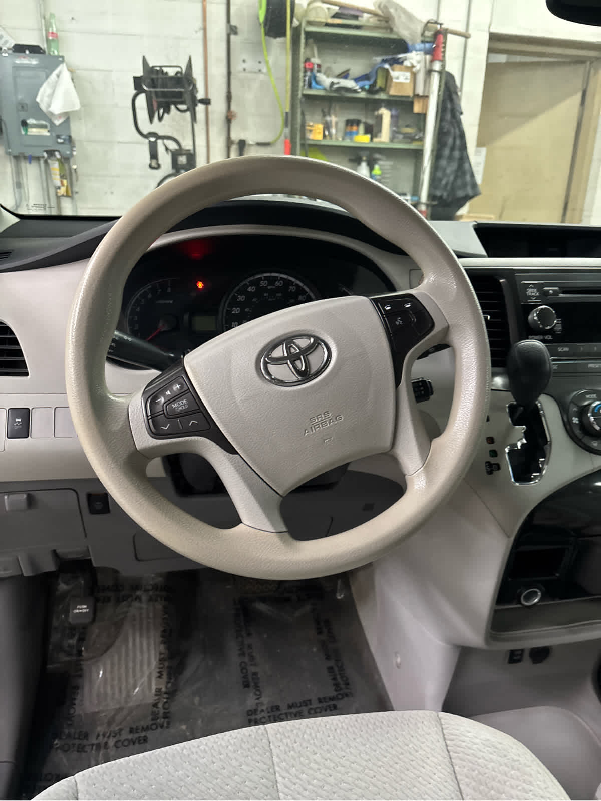 2014 Toyota Sienna LE